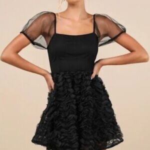 NWT Lulus Collected Cutie Black Mesh Ruffled Short Sleeve Mini Dress- small